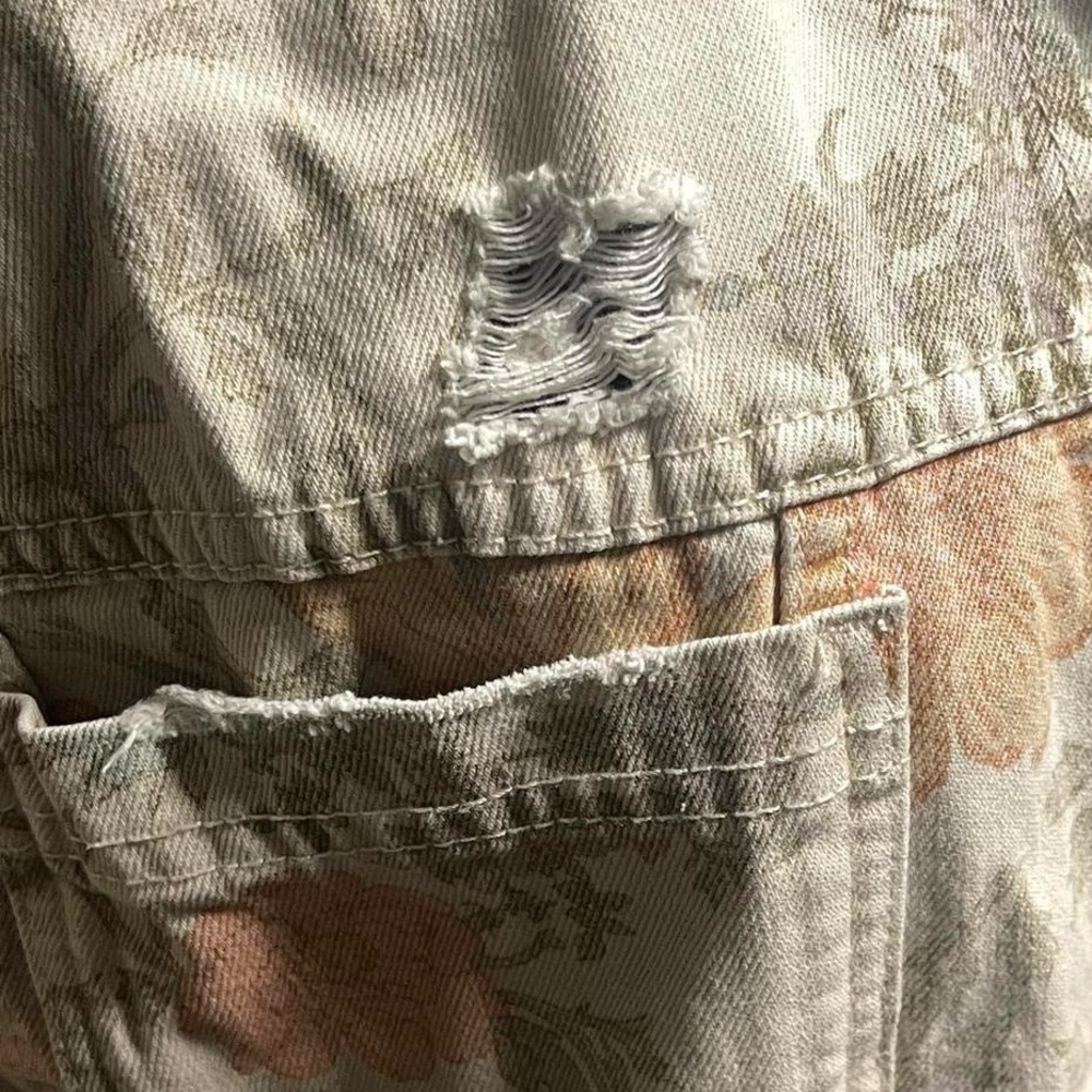 Free People We The Free Opal Swing Denim Jean Jacket Floral Distressed Size M - Picture 2 of 5